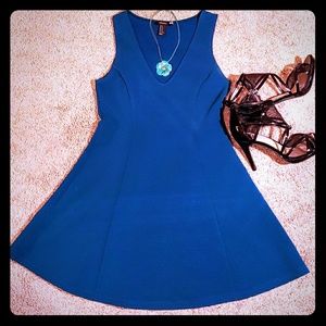 Beautiful Teal V-neck Dress